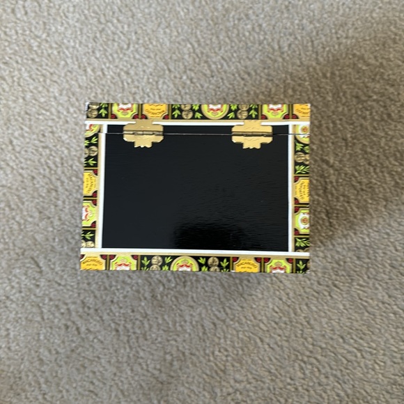 Wooden Mancanudo Cigar Box - Picture 6 of 8